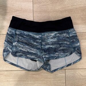 lululemon athletica speed short (4-way stretch 2.5 inch) Size 2